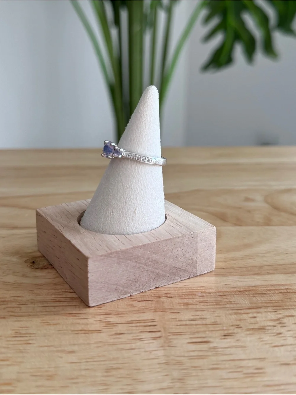 Round Cut Lavender CZ Three Stone Ring Size 7 Silver Tone Promise Ring